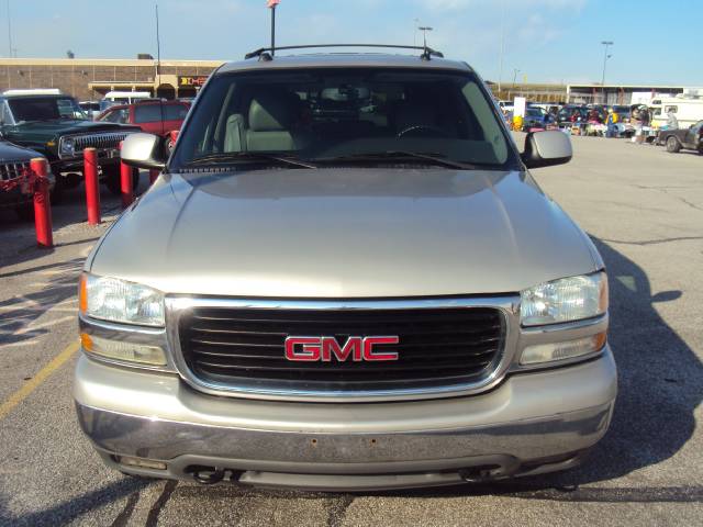 2004 GMC Yukon LS S