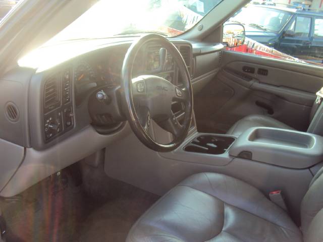 2004 GMC Yukon LS S