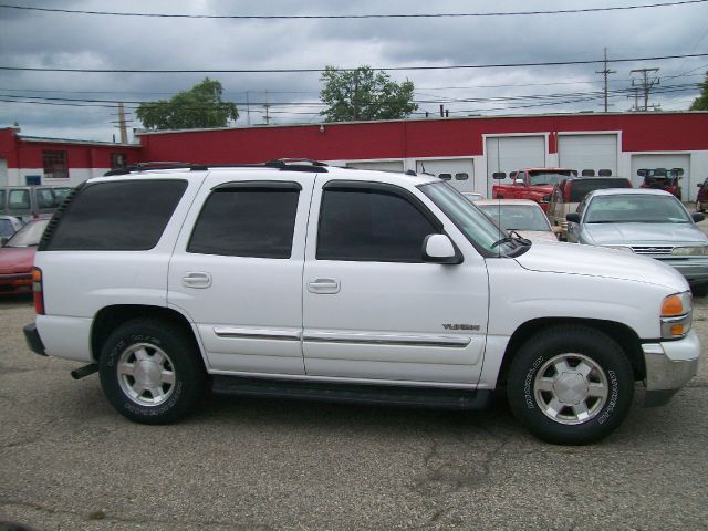 2004 GMC Yukon Ram 3500 Diesel 2-WD