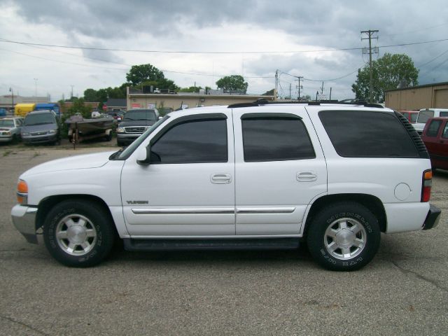 2004 GMC Yukon Ram 3500 Diesel 2-WD