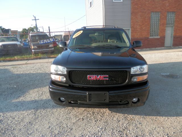 2004 GMC Yukon EX Sedan 4D