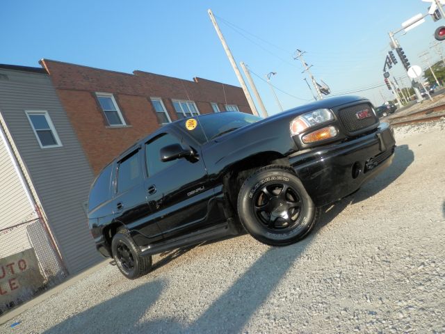 2004 GMC Yukon EX Sedan 4D