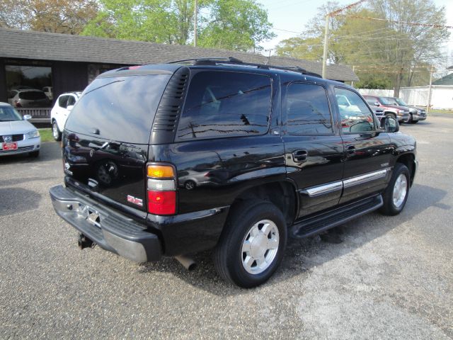 2004 GMC Yukon Ram 3500 Diesel 2-WD