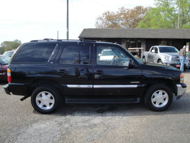 2004 GMC Yukon Ram 3500 Diesel 2-WD