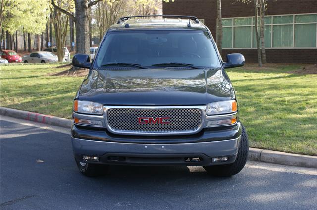 2004 GMC Yukon SLT