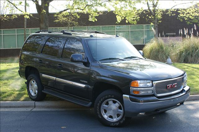 2004 GMC Yukon SLT