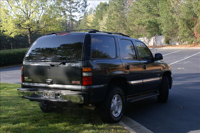 2004 GMC Yukon SLT