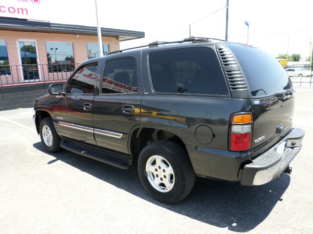 2004 GMC Yukon Ram 3500 Diesel 2-WD