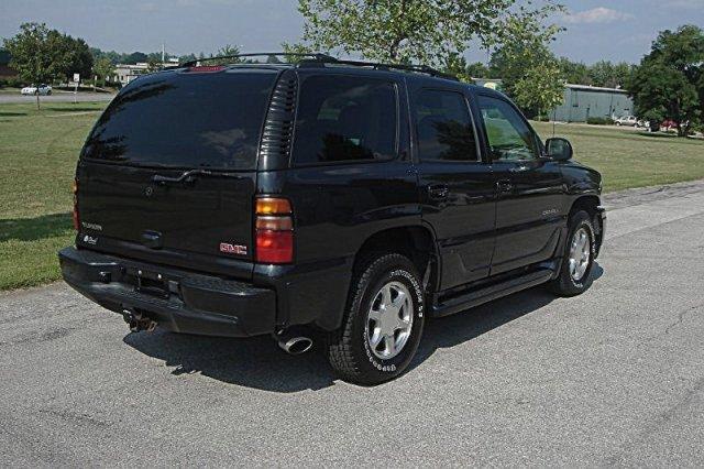 2004 GMC Yukon EX Sedan 4D