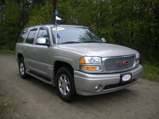 2004 GMC Yukon EX Sedan 4D