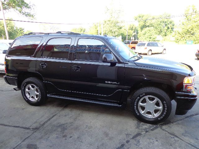 2004 GMC Yukon EX Sedan 4D