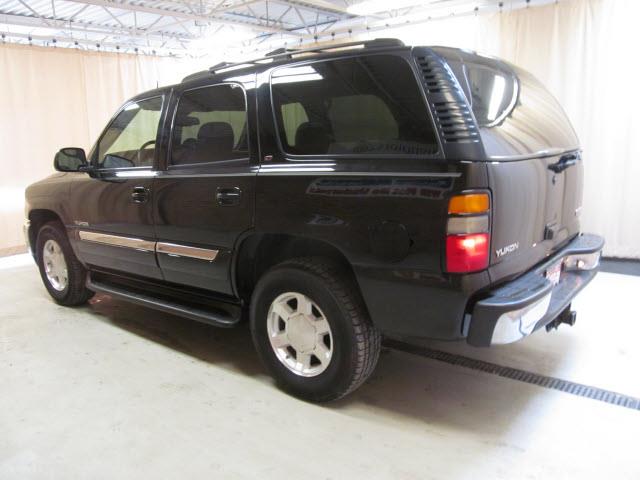 2004 GMC Yukon SLT