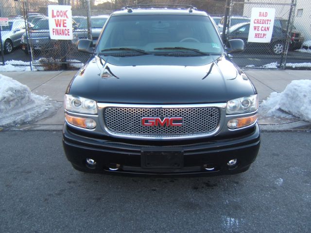 2004 GMC Yukon Base