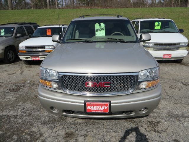 2004 GMC Yukon EX Sedan 4D