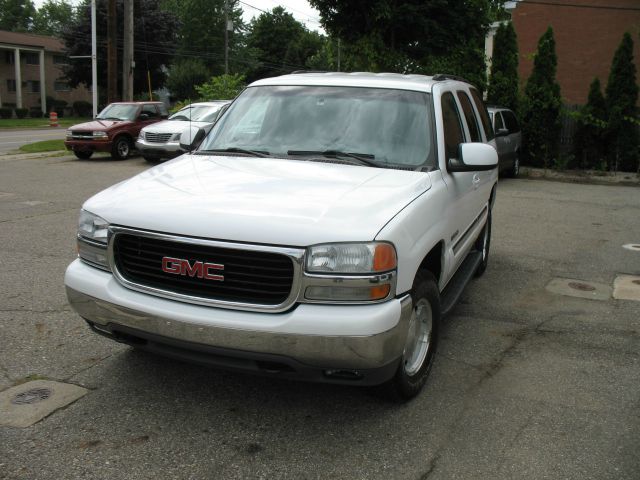 2004 GMC Yukon Ram 3500 Diesel 2-WD