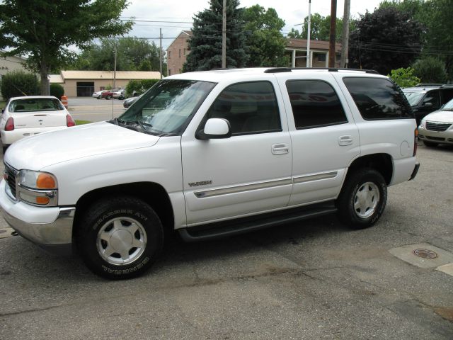 2004 GMC Yukon Ram 3500 Diesel 2-WD