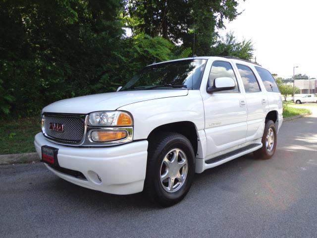 2004 GMC Yukon EX Sedan 4D