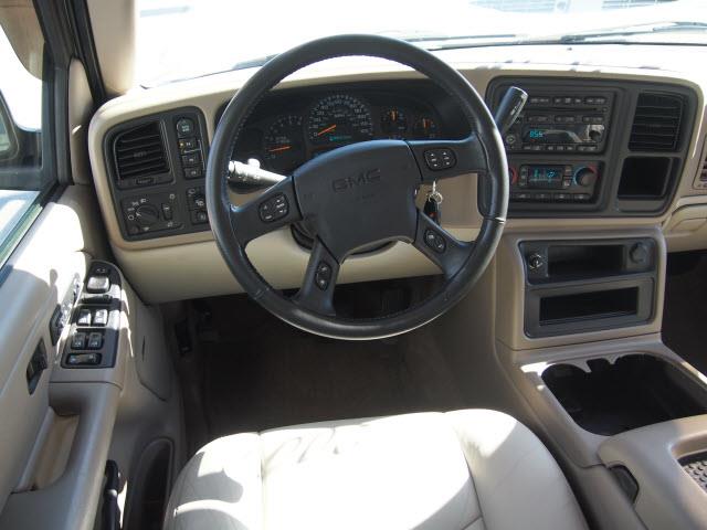 2004 GMC Yukon SLT