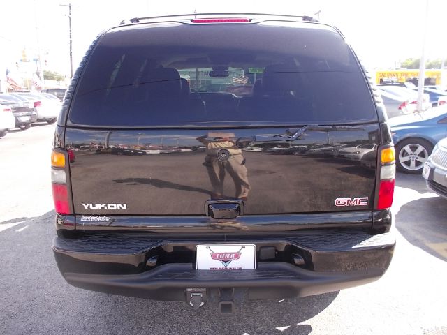 2004 GMC Yukon Base