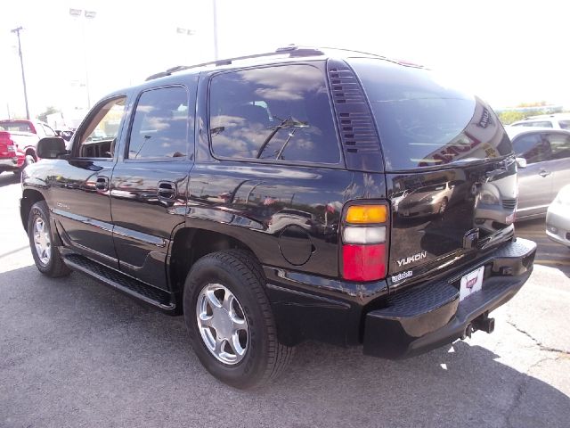 2004 GMC Yukon Base