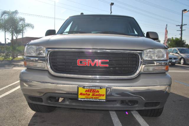 2004 GMC Yukon LS S