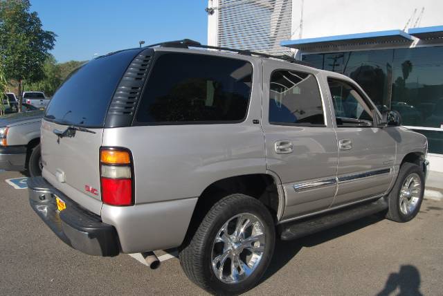 2004 GMC Yukon LS S