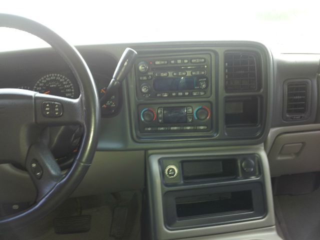 2004 GMC Yukon Ram 3500 Diesel 2-WD