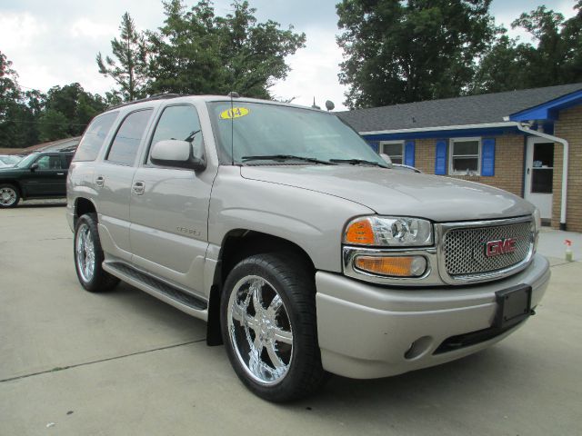 2004 GMC Yukon Base