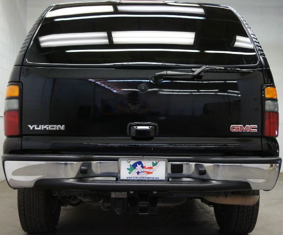 2004 GMC Yukon Super