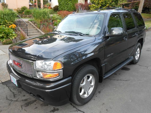 2004 GMC Yukon EX Sedan 4D