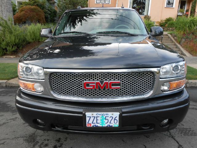 2004 GMC Yukon EX Sedan 4D