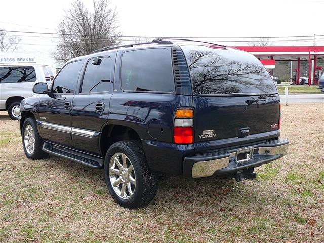 2004 GMC Yukon SLT