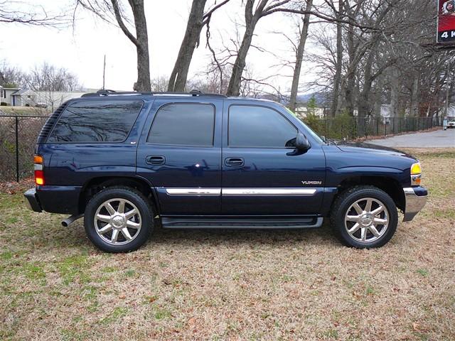 2004 GMC Yukon SLT