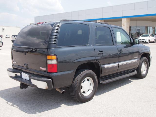 2004 GMC Yukon SLT