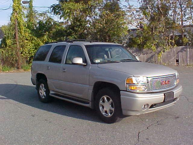 2004 GMC Yukon Unknown