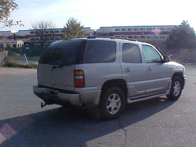 2004 GMC Yukon Unknown