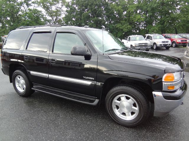 2004 GMC Yukon Wagon SE