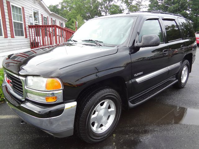 2004 GMC Yukon Wagon SE