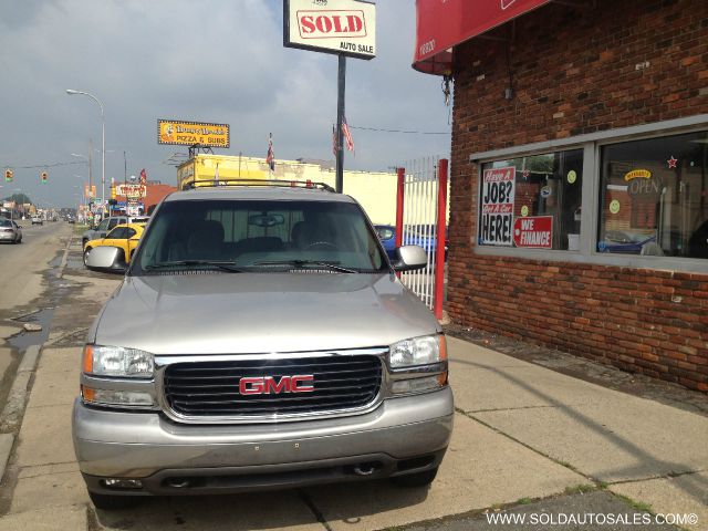 2004 GMC Yukon Ram 3500 Diesel 2-WD