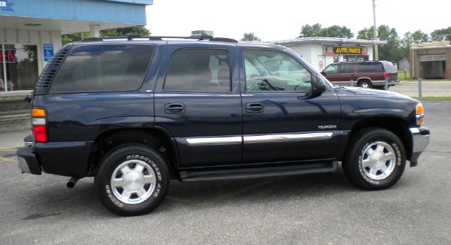 2005 GMC Yukon Wagon SE