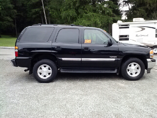 2005 GMC Yukon Ram 3500 Diesel 2-WD