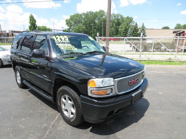 2005 GMC Yukon EX Sedan 4D