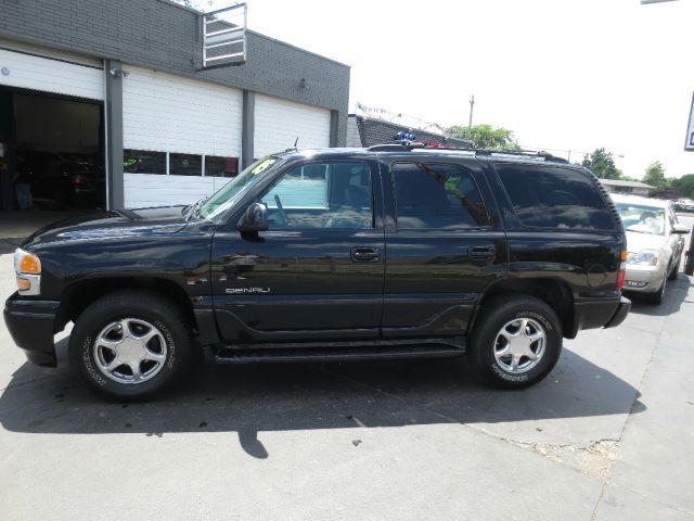 2005 GMC Yukon EX Sedan 4D