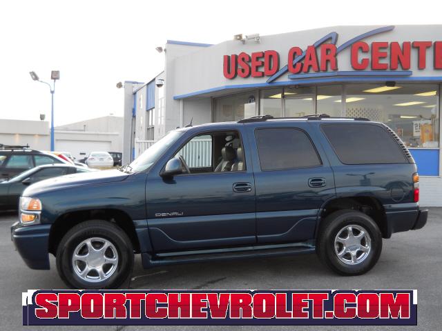 2005 GMC Yukon Sport Utility Pickup 4D