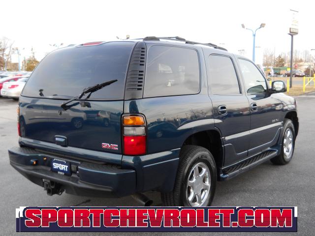 2005 GMC Yukon Sport Utility Pickup 4D