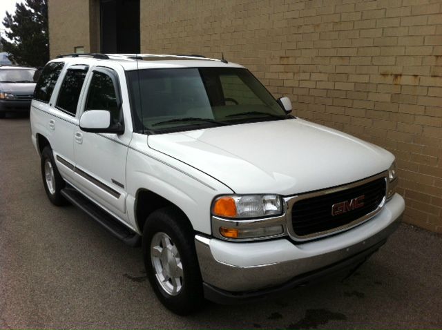 2005 GMC Yukon Ram 3500 Diesel 2-WD