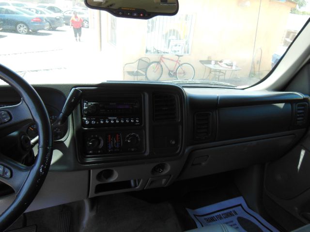 2005 GMC Yukon T6 AWD Leather Moonroof Navigation