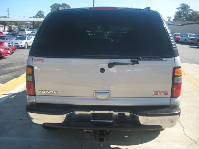 2005 GMC Yukon Unknown