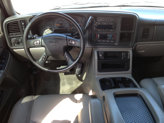 2005 GMC Yukon Ram 3500 Diesel 2-WD