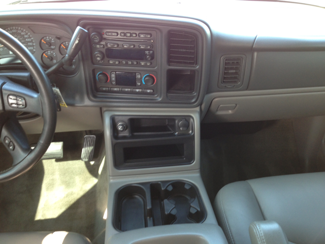 2005 GMC Yukon Ram 3500 Diesel 2-WD